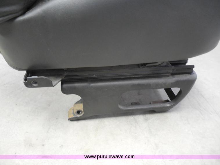 image for item AD9397 (4) foam pull out bucket seats