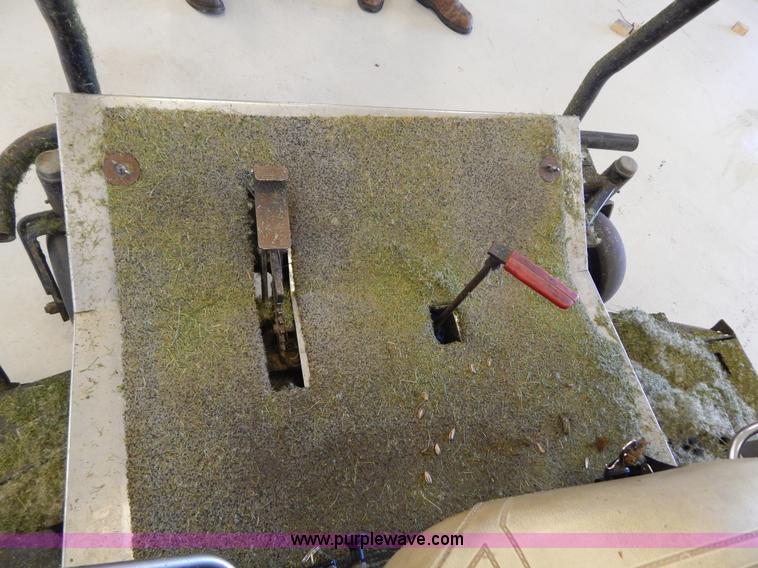 image for item AE9891 Dixie Chopper XXW4000 Quad Loop ZTR mower