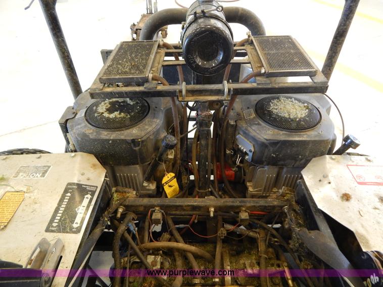 Dixie Chopper XXW4000 Quad Loop ZTR mower in Lee's Summit, MO Item AE9891 sold Purple Wave