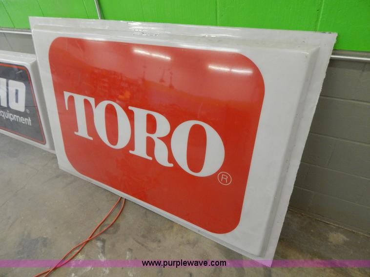 image for item AE9968 Toro sign
