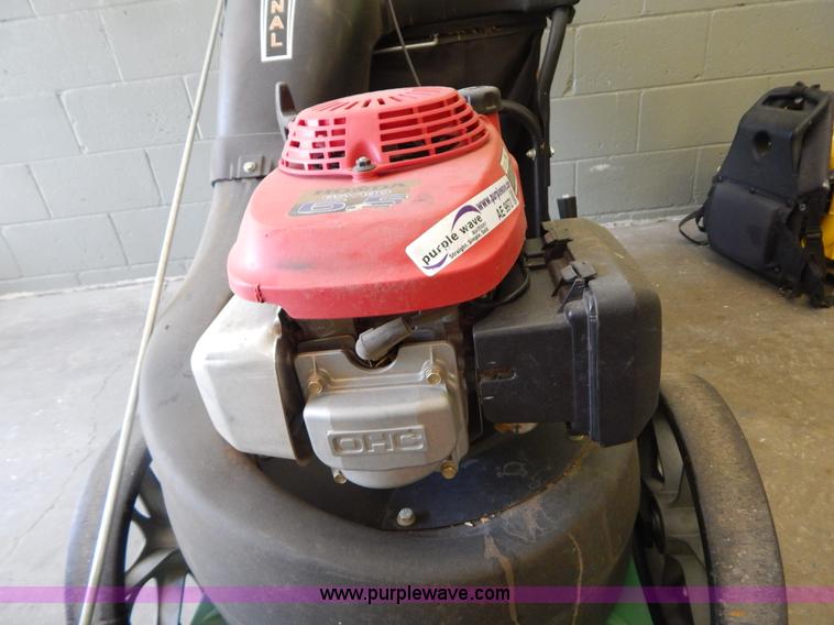 image for item AE9972 Billy Goat multi vac