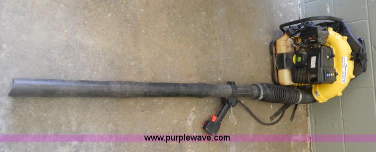 image for item AE9973 John Deere Pro Series TK65 leaf blower