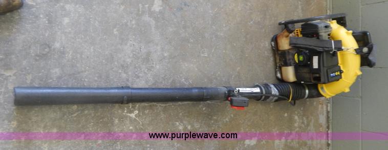 image for item AE9974 John Deere Pro Series TK65 leaf blower