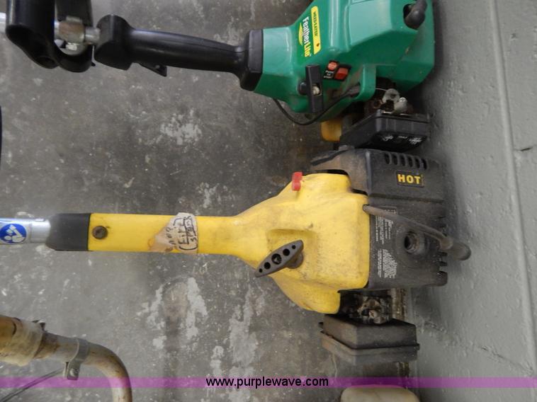 image for item AE9975 (4) string trimmers