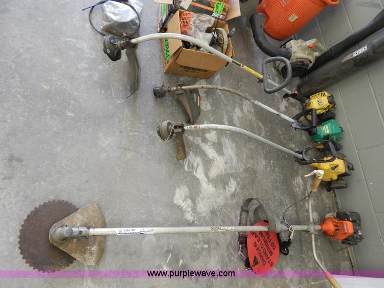 image for item AE9975 (4) string trimmers