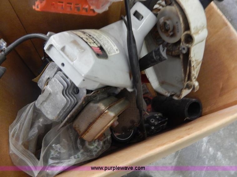 image for item AE9975 (4) string trimmers