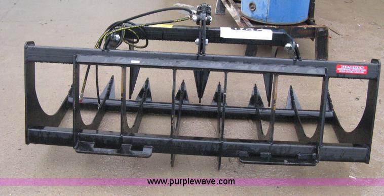 image for item C1095 Versatech single cylinder grapple attachment