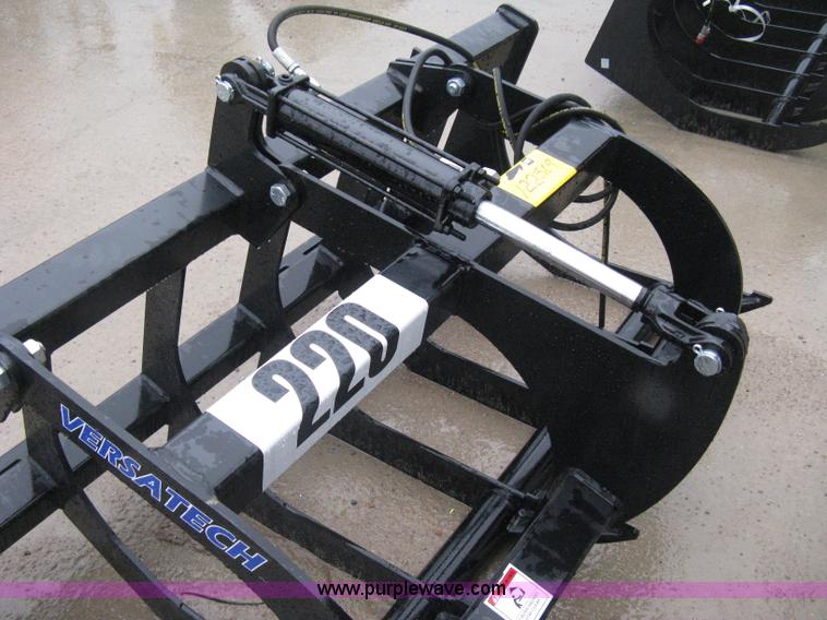 image for item C1095 Versatech single cylinder grapple attachment
