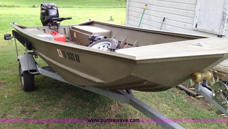 image for item C1099 2007 Lowe R1448M roughneck boat