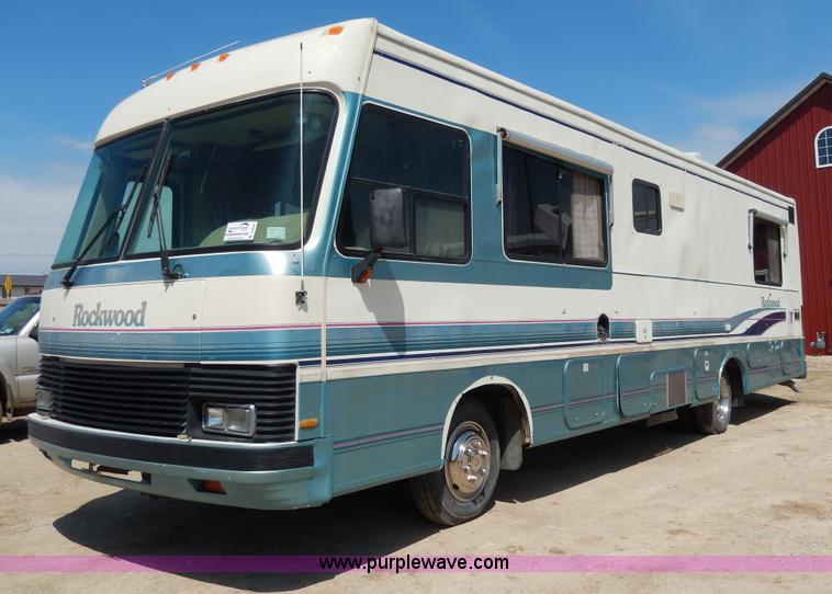 image for item D8066 1993 Rockwood Embassy Series A6322 recreational vehicle