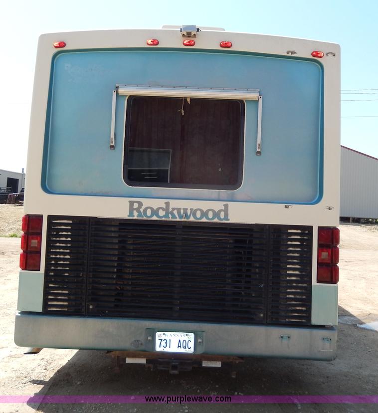 image for item D8066 1993 Rockwood Embassy Series A6322 recreational vehicle