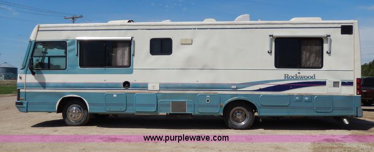 image for item D8066 1993 Rockwood Embassy Series A6322 recreational vehicle