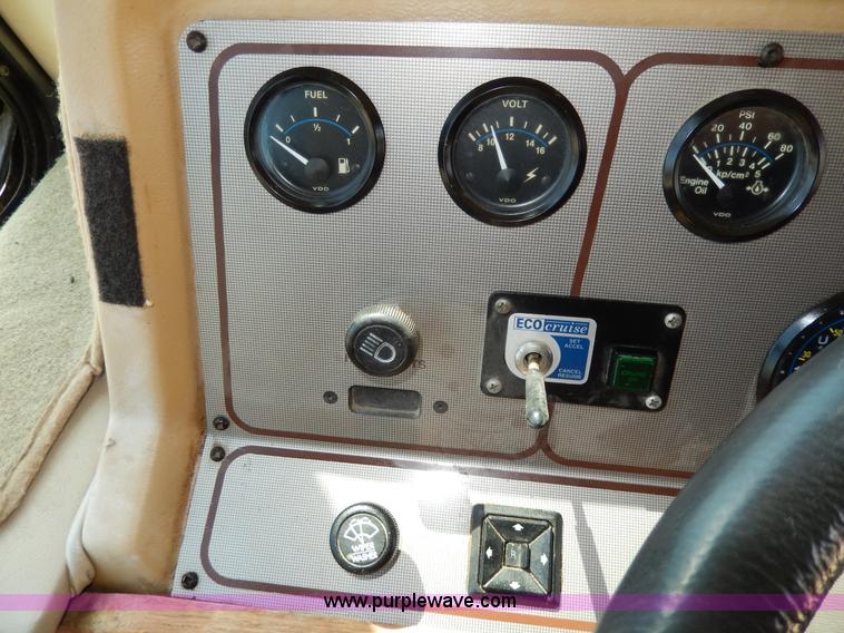 image for item D8066 1993 Rockwood Embassy Series A6322 recreational vehicle