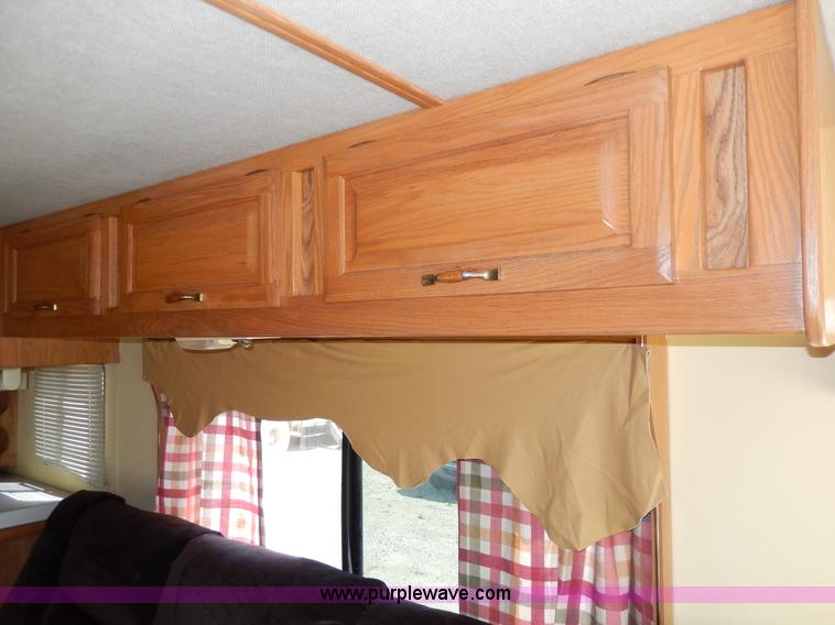 image for item D8066 1993 Rockwood Embassy Series A6322 recreational vehicle