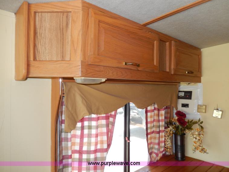 image for item D8066 1993 Rockwood Embassy Series A6322 recreational vehicle