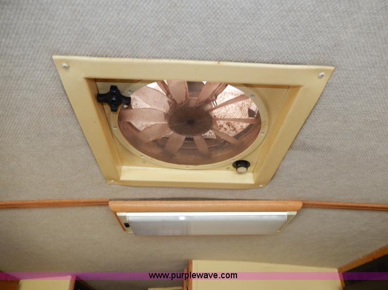 image for item D8066 1993 Rockwood Embassy Series A6322 recreational vehicle