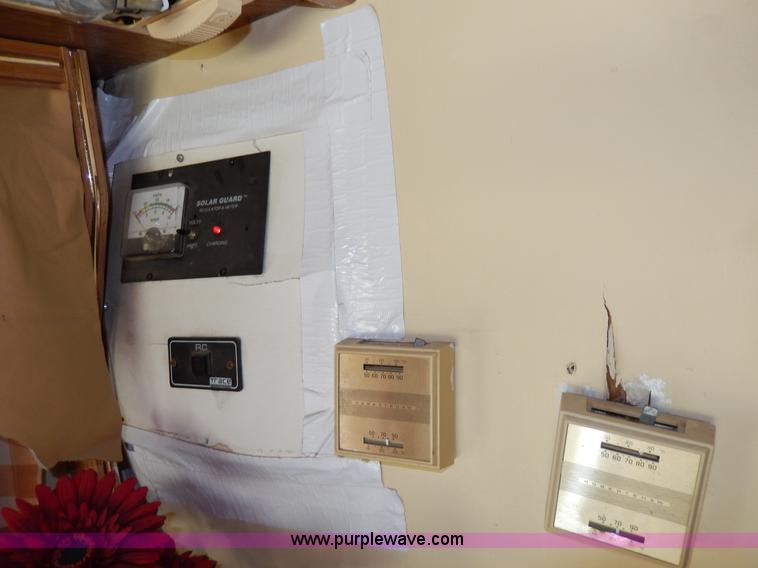 image for item D8066 1993 Rockwood Embassy Series A6322 recreational vehicle