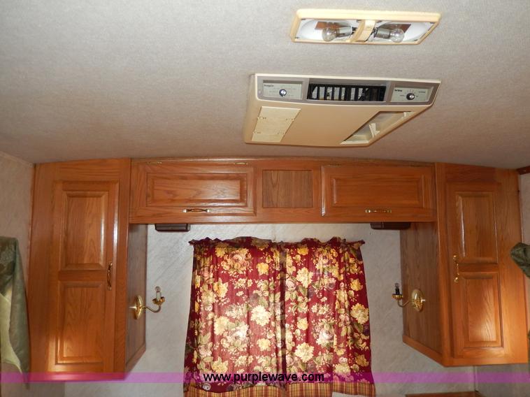 image for item D8066 1993 Rockwood Embassy Series A6322 recreational vehicle