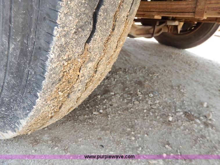 image for item D8066 1993 Rockwood Embassy Series A6322 recreational vehicle