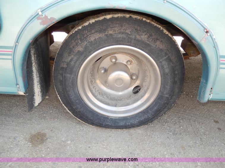 image for item D8066 1993 Rockwood Embassy Series A6322 recreational vehicle