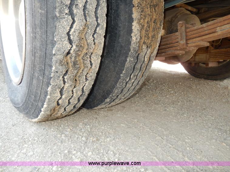 image for item D8066 1993 Rockwood Embassy Series A6322 recreational vehicle