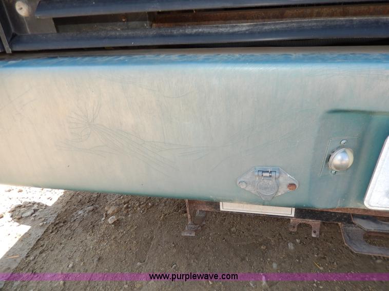 image for item D8066 1993 Rockwood Embassy Series A6322 recreational vehicle