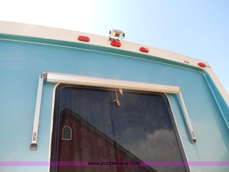 image for item D8066 1993 Rockwood Embassy Series A6322 recreational vehicle