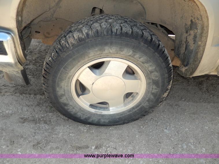 image for item D8068 1999 Chevrolet Suburban K1500 SUV