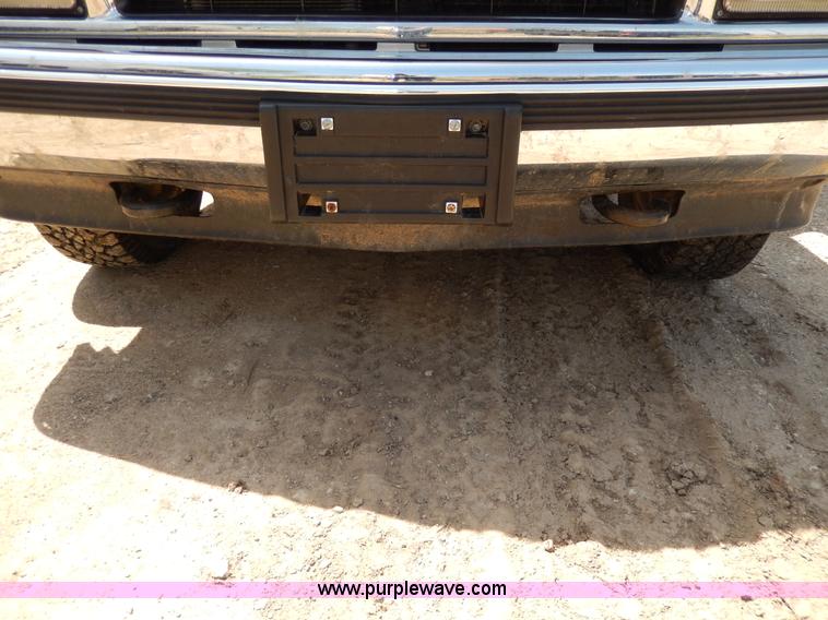 image for item D8068 1999 Chevrolet Suburban K1500 SUV