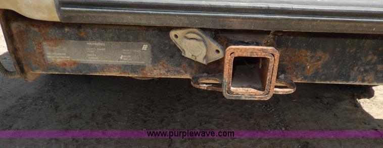 image for item D8068 1999 Chevrolet Suburban K1500 SUV