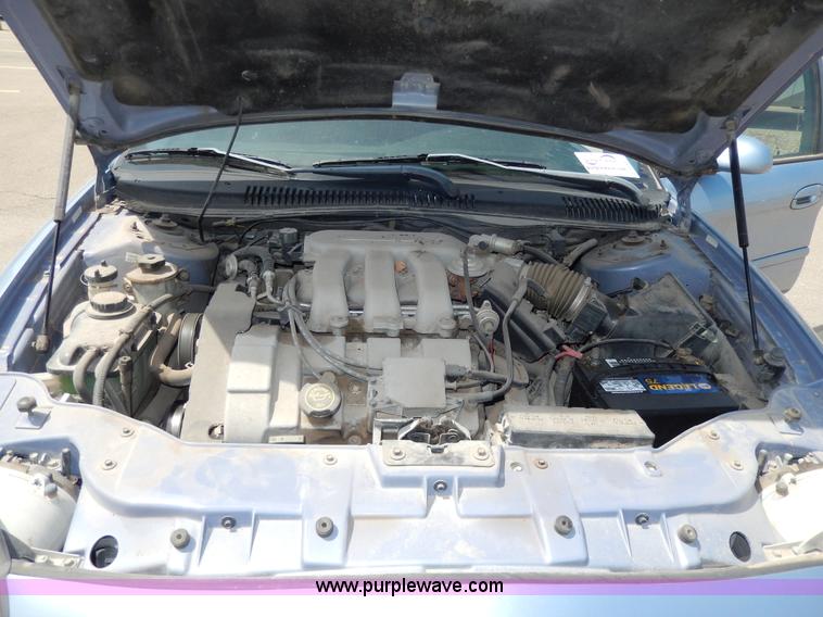 image for item D8073 1998 Ford Taurus SE