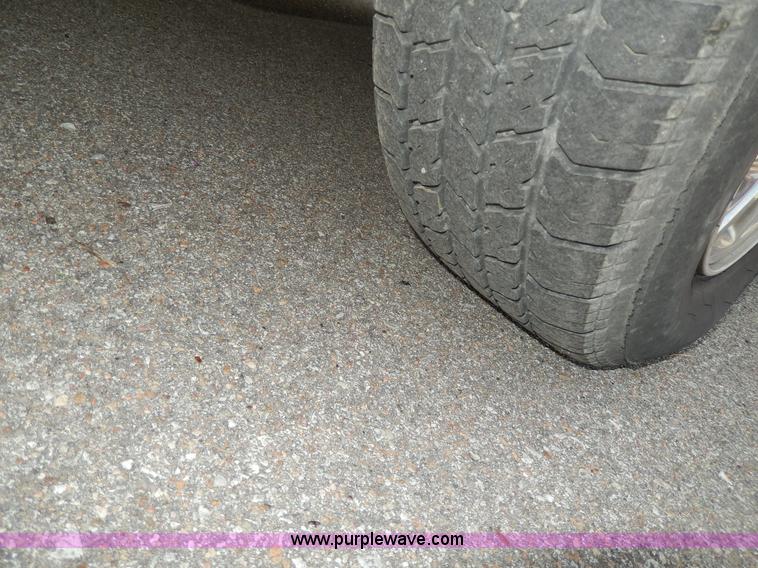 image for item D8073 1998 Ford Taurus SE