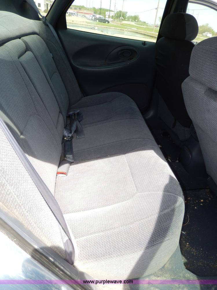 image for item D8073 1998 Ford Taurus SE