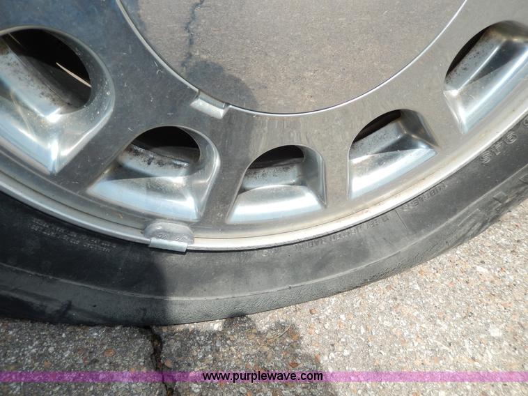 image for item D8073 1998 Ford Taurus SE