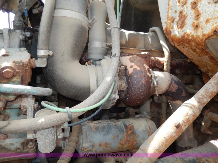 image for item D8143 1990 Ford LN8000 propane truck