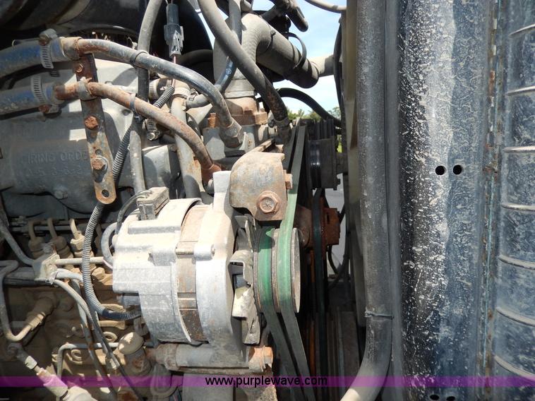 image for item D8143 1990 Ford LN8000 propane truck