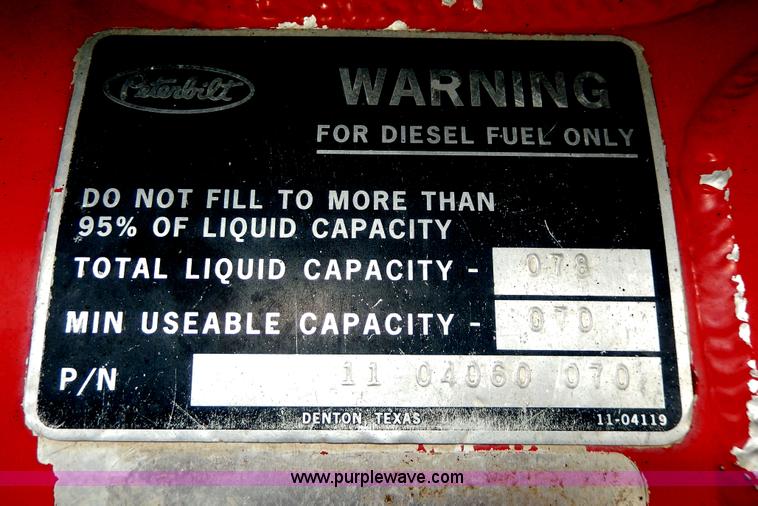 image for item D8146 1996 Peterbilt 377 semi truck