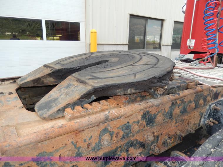 image for item D8146 1996 Peterbilt 377 semi truck