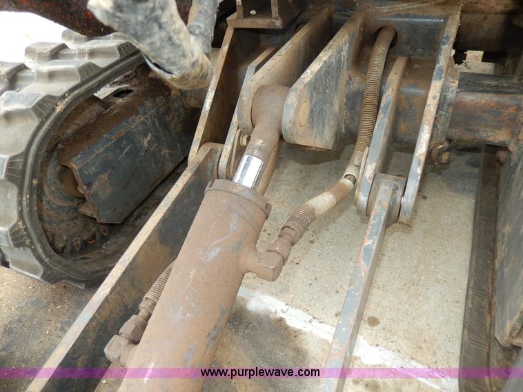 image for item D8165 2005 Ditch Witch MX9 mini excavator