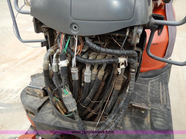 image for item D8165 2005 Ditch Witch MX9 mini excavator