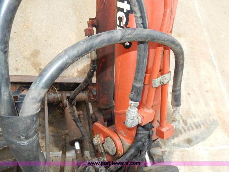 image for item D8165 2005 Ditch Witch MX9 mini excavator