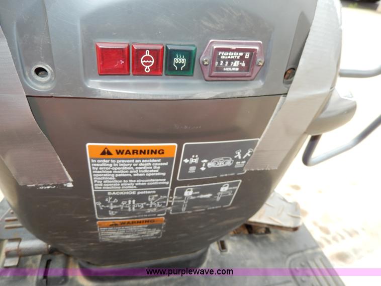 image for item D8165 2005 Ditch Witch MX9 mini excavator