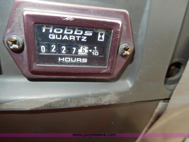 image for item D8165 2005 Ditch Witch MX9 mini excavator