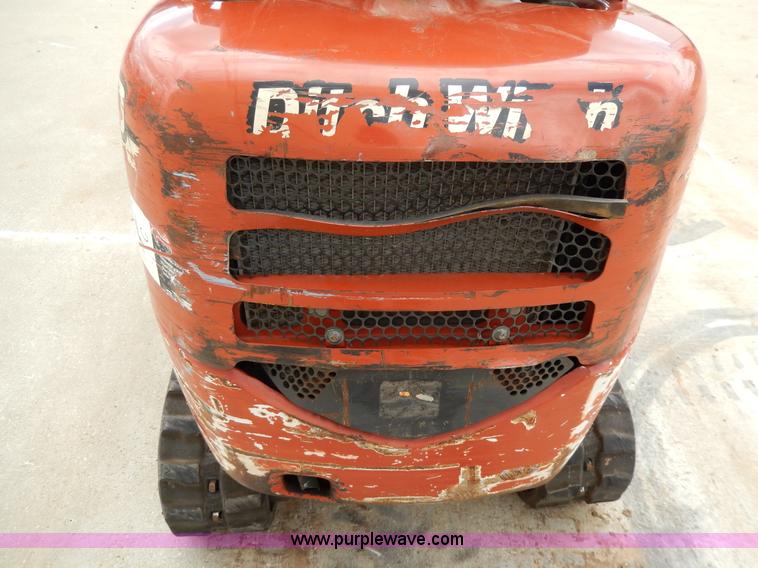 image for item D8165 2005 Ditch Witch MX9 mini excavator