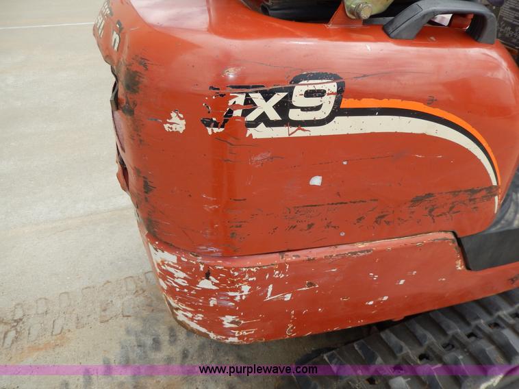 image for item D8165 2005 Ditch Witch MX9 mini excavator