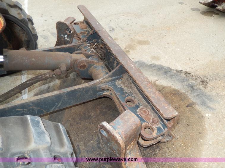 image for item D8165 2005 Ditch Witch MX9 mini excavator