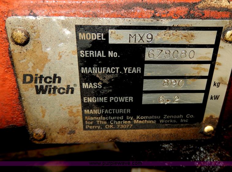 image for item D8165 2005 Ditch Witch MX9 mini excavator