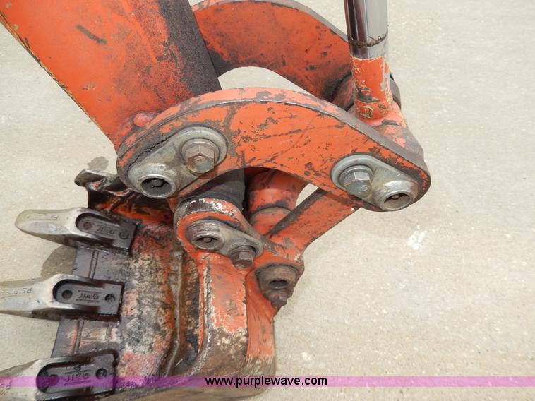 image for item D8165 2005 Ditch Witch MX9 mini excavator