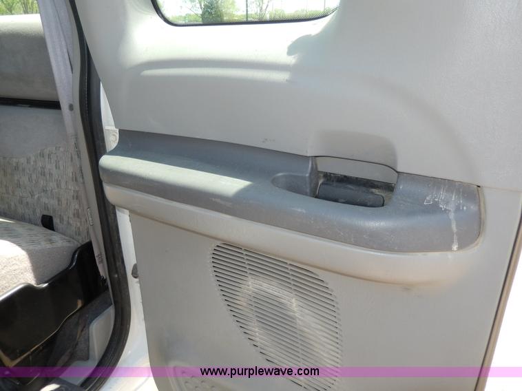 image for item D8173 1999 Ford F250 XLT Super Duty pickup truck