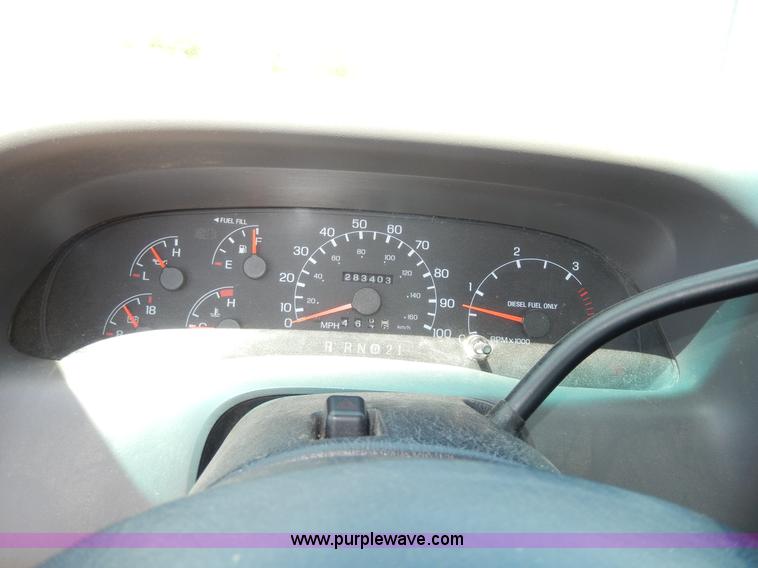 image for item D8173 1999 Ford F250 XLT Super Duty pickup truck